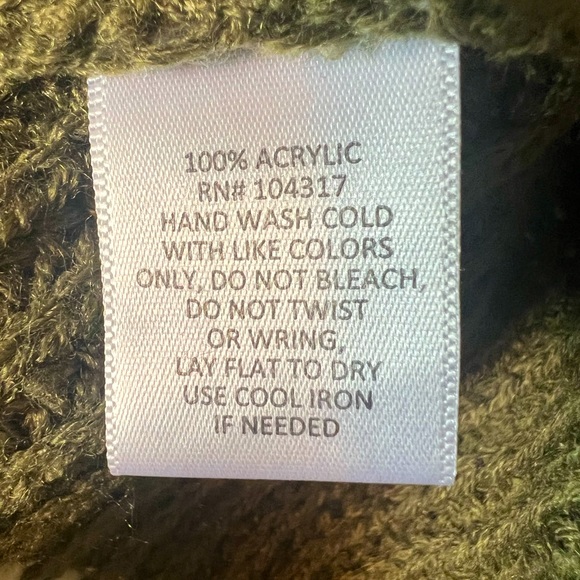 Derek Heart Plus V Neck Sweater, Deep V And Drawstring Detail On Back, Size 1X - Picture 4 of 7